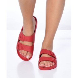 sandales rouges à paillettes cacatoès portées femmes