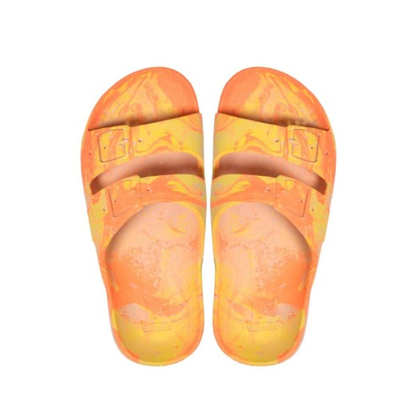sandales cacatoès orange au motif psychédélique vues de haut