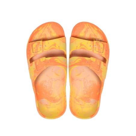 sandales cacatoès orange au motif psychédélique vues de haut