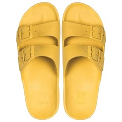 sandales jaunes cacatoès vues de haut
