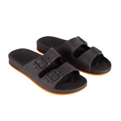 sandales noires et orange cacatoès vues de trois quarts