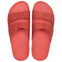 sandales rouges pailletées cacatoès vues de haut qui scintillent