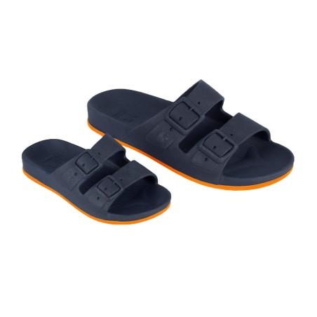 sandales bleu marine et orange cacatoès vues de trois quarts adultes et enfants