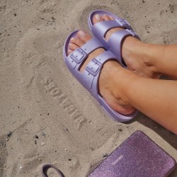 sandales violettes irisées cacatoès