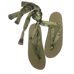 sandale à lannières cacatoès kaki vue de face