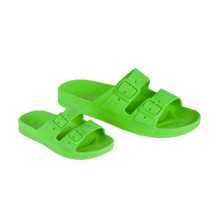 sandale verte fluo cacatoès vue de trois quart adulte et enfant
