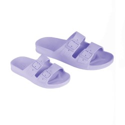 sandale violet pastel pour femme vue de trois quart femme et enfant