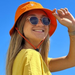 chapeau cacatoès couleur orange fluo vue portée