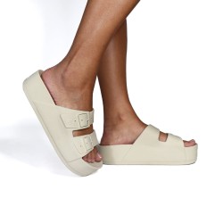sandale couleur craie compensée femme vue portée sur fond blanc