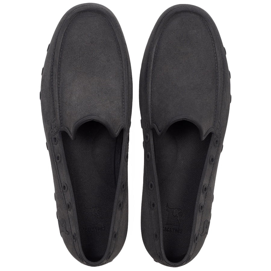 mocassin noir pour homme en peau de peche vue de face