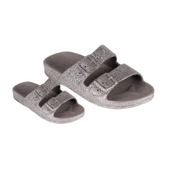 sandale grise à paillettes cacatoès vue de trois quart adulte et enfant