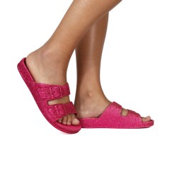 sandale rose à pailletes cacatoès vue portée sur fond blanc