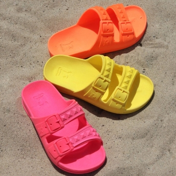 Orange, jaune ou rose fluo ? Commencez le week-end en couleurs avec Cacatoès ! 🧡💖💛
.
.
.
#sandals #neon #fluo #shoeslover #sand